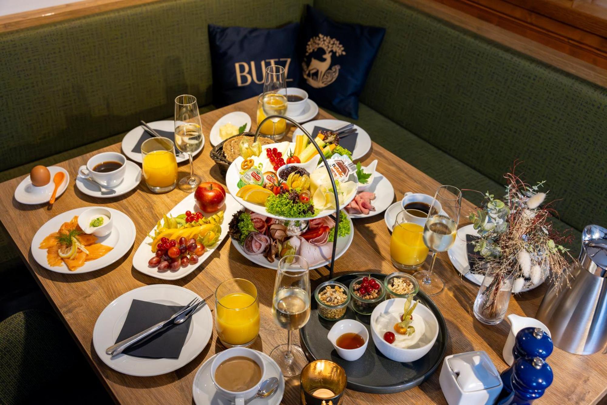 Hotel Butz Шарбойц Экстерьер фото